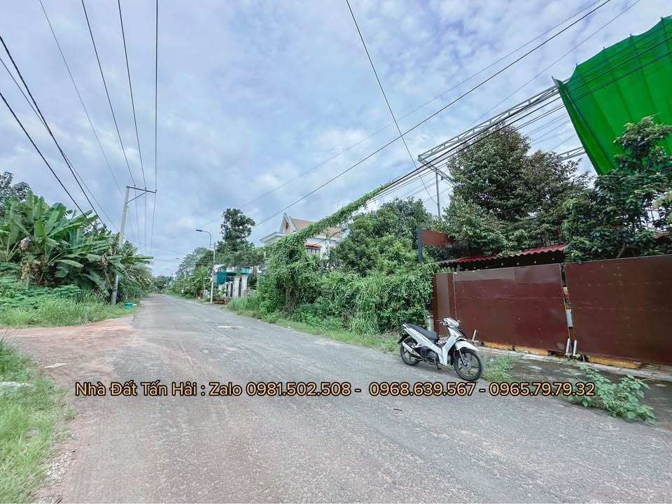 Đất mặt tiền đường Phan Huy Chú, Long Khánh 319m² giá 2.8 tỷ - Cơ hội đầu tư tuyệt vời!