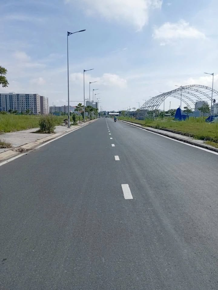 Đất nền Golden, Tôn Đức Thắng, Long Xuyên 90m² giá 2.7 tỷ - Cơ hội đầu tư tuyệt vời!