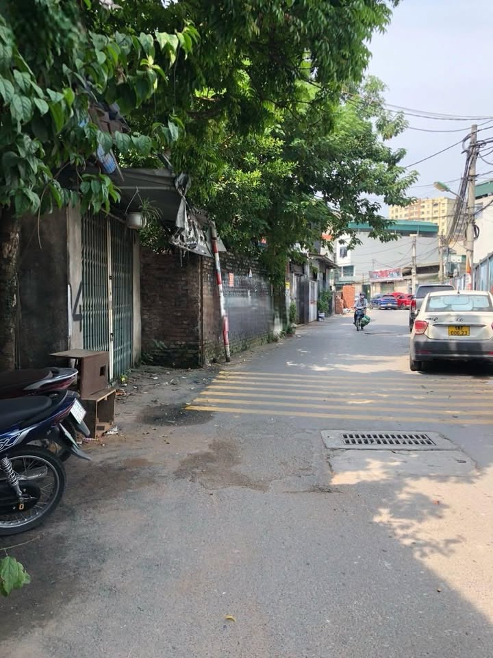 Nhà cho thuê Lĩnh Nam 100m² giá 16 triệu - Phù hợp làm văn phòng, xưởng may