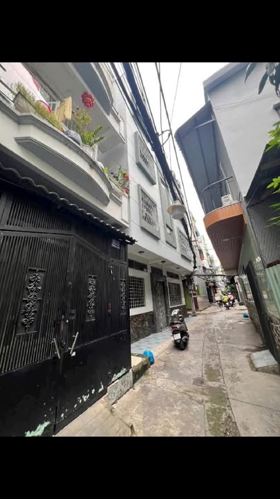 Nhà hẻm xe hơi 355/13 Vĩnh Viễn, Quận 10, 35m² giá 6.3 tỷ - Sẵn sàng vào ở!