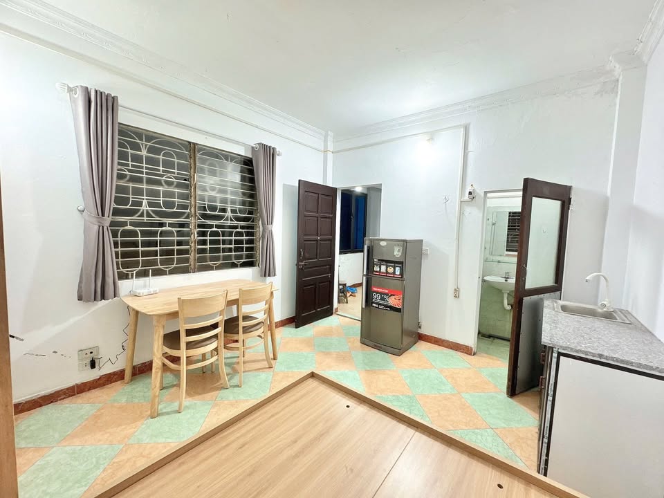 Phòng cho thuê tại Ngõ 266 Đội Cấn, 25m² giá 3.7 triệu - Full nội thất tiện nghi!
