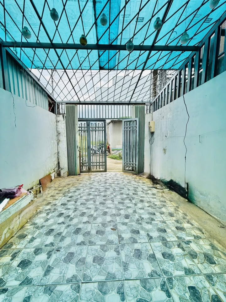 Nhà cho thuê tại đường TX48, phường Thạnh Xuân, quận 12, diện tích 108m² - Nhà trống, sạch sẽ, giá chỉ 7.5 triệu!