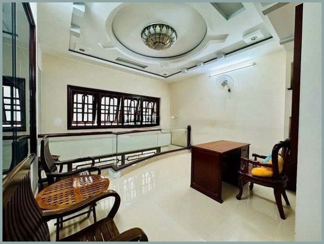 Nhà thuê nguyên căn hẻm xe hơi Nguyễn Thiện Thuật, quận 3 - Giá chỉ 26 triệu/tháng!