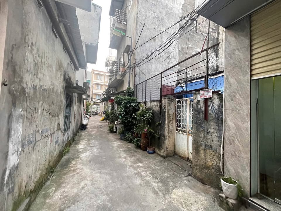 Đất chính chủ ngõ 466 Ngô Gia Tự, 41m² giá 9 tỷ - Vị trí đắc địa gần trường và chợ