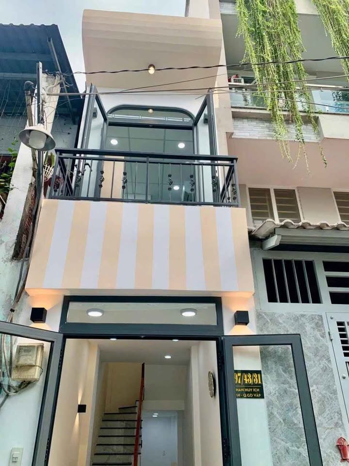 Nhà phố Phan Huy Ích Gò Vấp 18m² giá 2.5 tỷ - Full nội thất, xe hơi tới cửa!