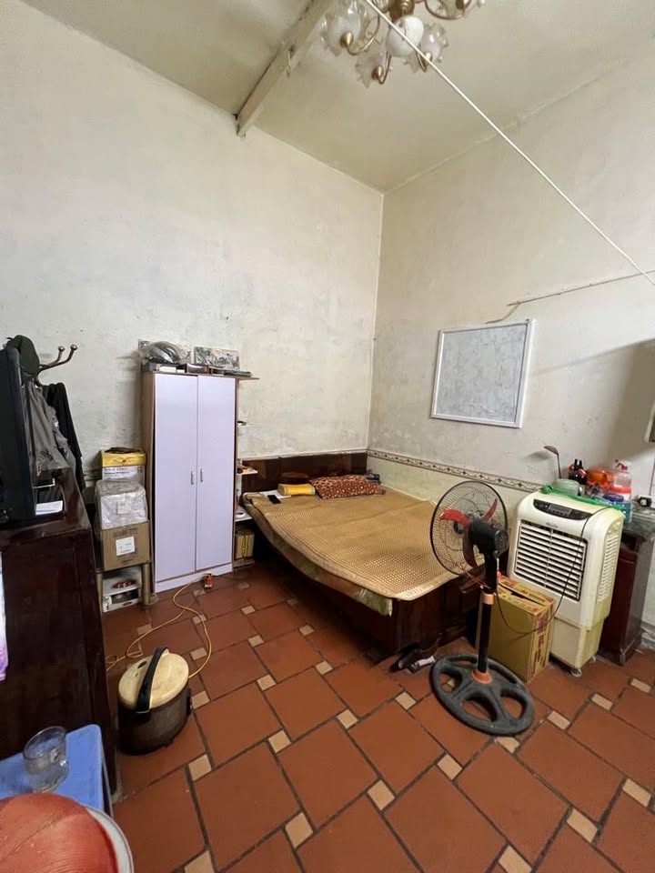 Nhà mặt phố Kim Mã Quận Ba Đình 50m² giá 2 tỷ - Đầu tư sinh lời hấp dẫn!