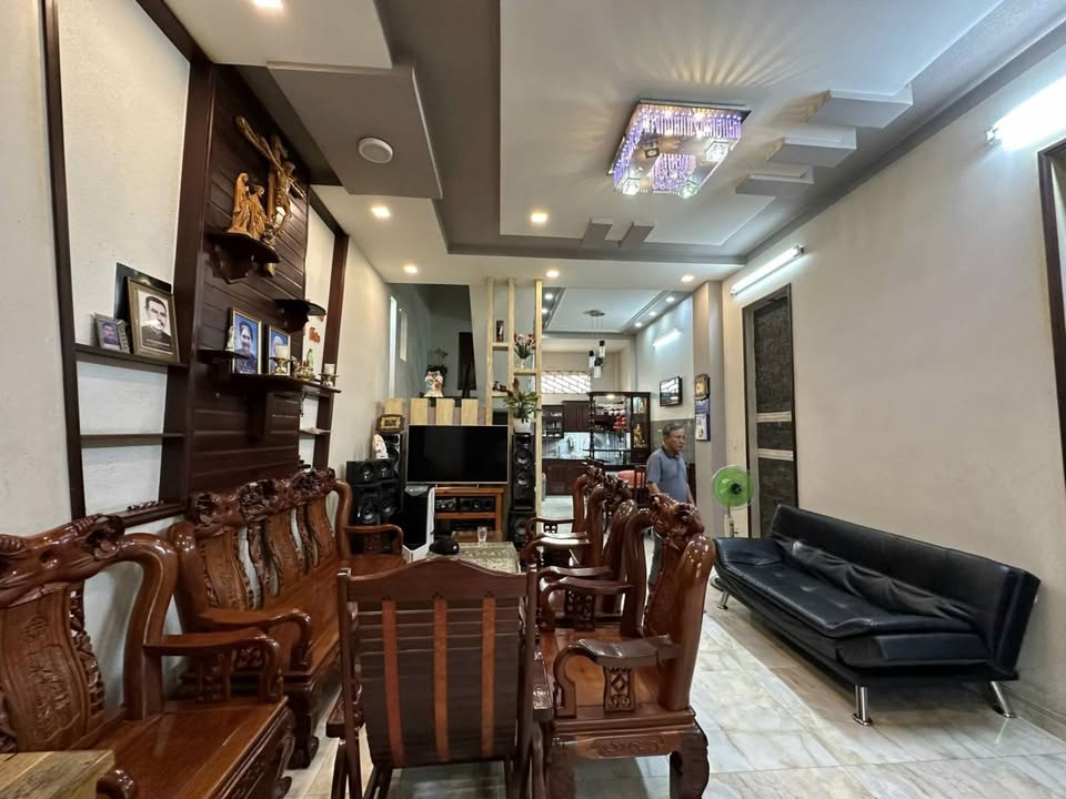 Nhà mặt tiền Bình Phú, Thủ Đức 77m² giá 9 tỷ - Kinh doanh sầm uất ngay vị trí đắc địa!