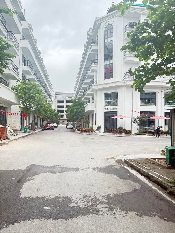 Nhà phố Gold City Cao Xanh 68m² giá 4 tỷ - Bàn giao hoàn thiện mặt ngoài!