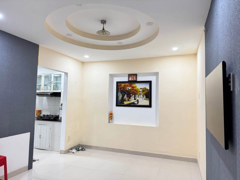 Căn hộ chung cư Nguyễn Thiện Thuật Nha Trang 76m² giá 8 triệu - Yên tĩnh, thoáng mát!