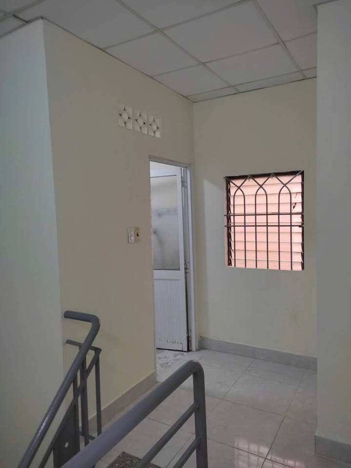 Nhà cho thuê mặt tiền hẻm 3m Trần Xuân Soạn, Quận 7, 32m² - Chính chủ, giá 10 triệu!