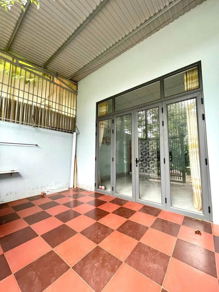 Nhà cho thuê hẻm 327 Y Moan Buôn Ma Thuột giá 4.5 triệu - Ô tô vào tận nhà!