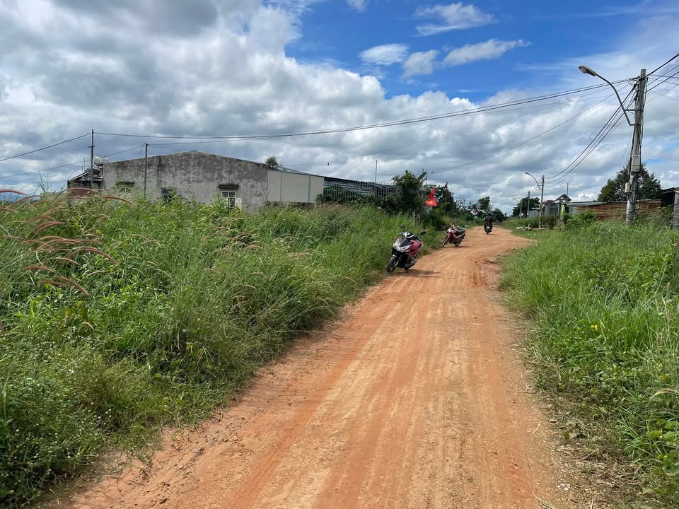 Đất nền Đắk Hà 270m² giá chỉ 600 triệu - Lô đẹp, đầu tư sinh lời!