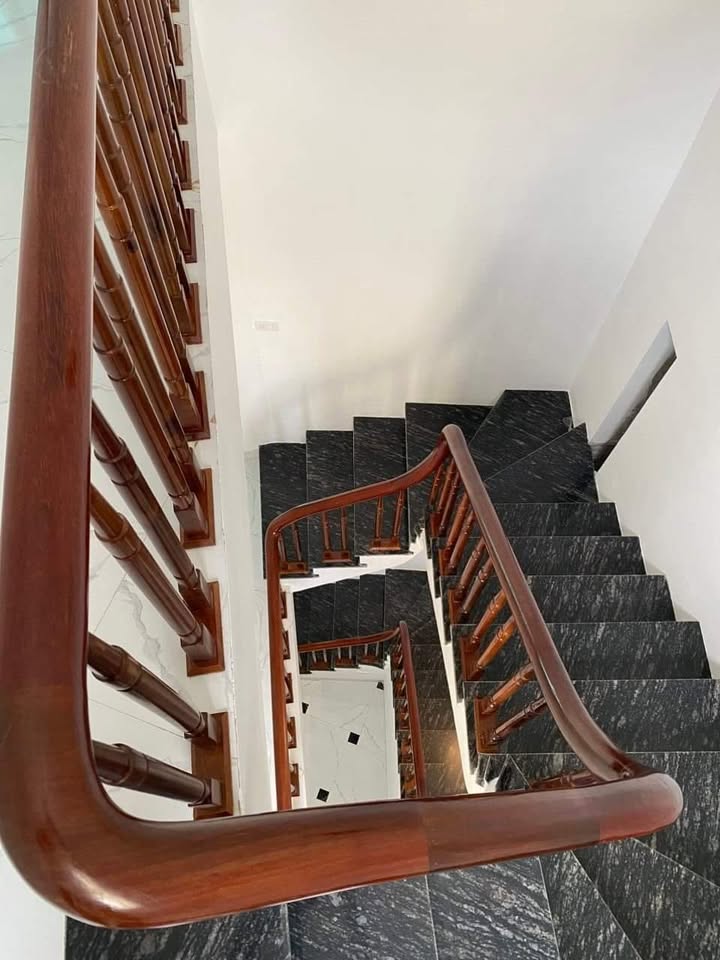 Nhà mặt phố Ao Sen Mỗ Lao 40m² giá 18 triệu - Kinh doanh sầm uất ngay trung tâm!