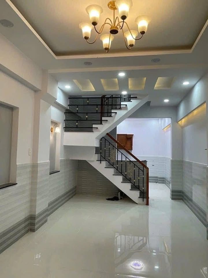 Nhà bán Dương Bá Trạc, P2, Q8 - 33m² giá 4.5 tỷ - Sổ hồng chính chủ, nhà đẹp giá rẻ!