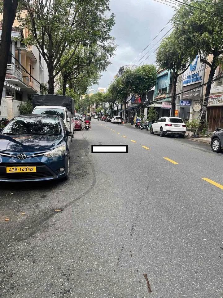 Nhà 3 tầng 2 mặt tiền Đường Núi Thành, Đà Nẵng 82m² giá 14.9 tỷ - Đầu tư sinh lời!