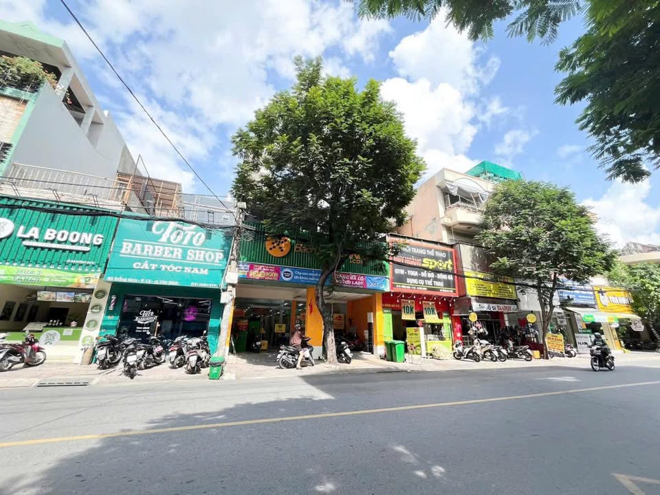 Tòa nhà FrontHouse 2 mặt tiền Đồng Đen, Tân Bình 294m² giá 66 tỷ - Cơ hội đầu tư tuyệt vời!