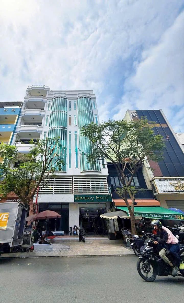 Khách sạn 2 mặt tiền Yersin, P. Bến Thành, Quận 1 - Đầu tư sinh lời lý tưởng!