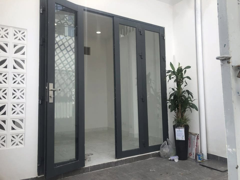 Nhà mặt tiền đường Số 6, Thủ Đức 70m² giá 3.95 tỷ - Sẵn sàng vào ở ngay!