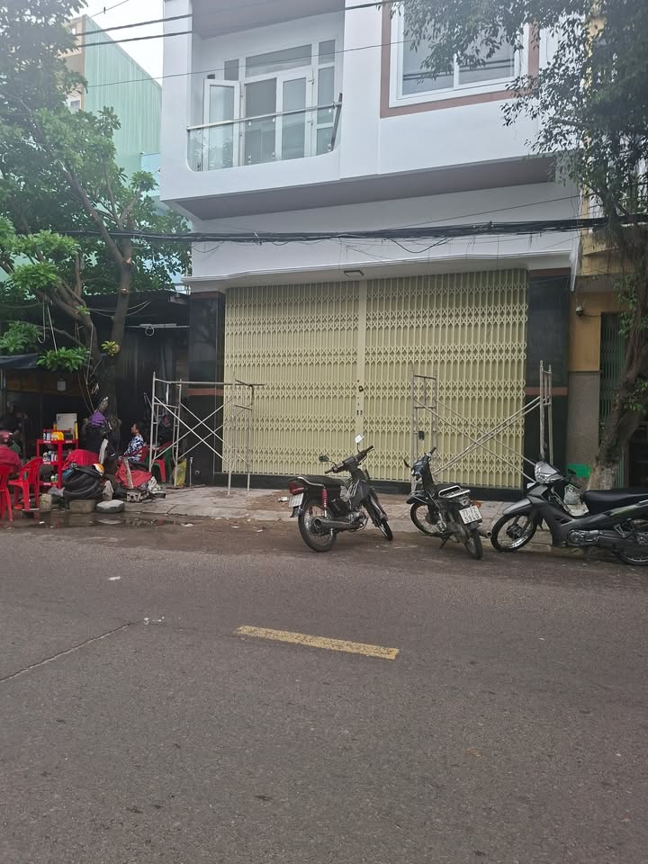 Nhà mặt tiền đường Tháp Đôi, Quy Nhơn 43m² giá 4.5 tỷ - Cơ hội vàng cho đầu tư!