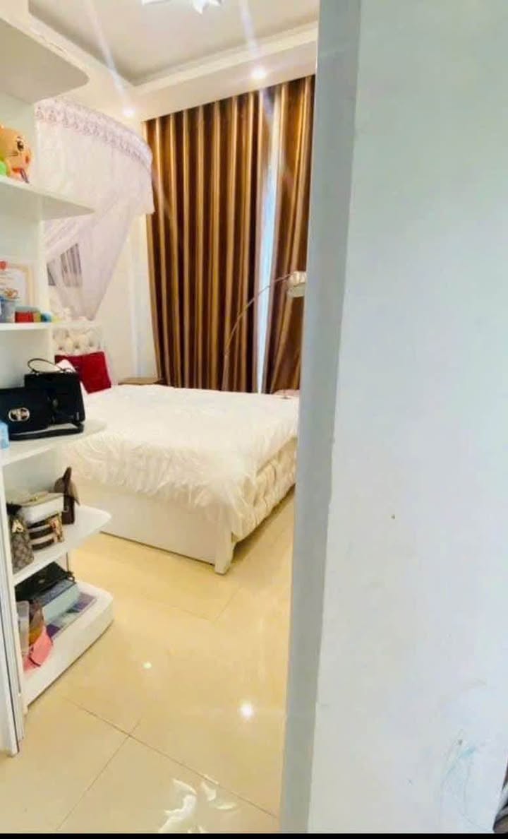 Nhà phố Đà Lạt 82m² giá 4 tỷ - Sổ hồng chính chủ, thiết kế hiện đại!