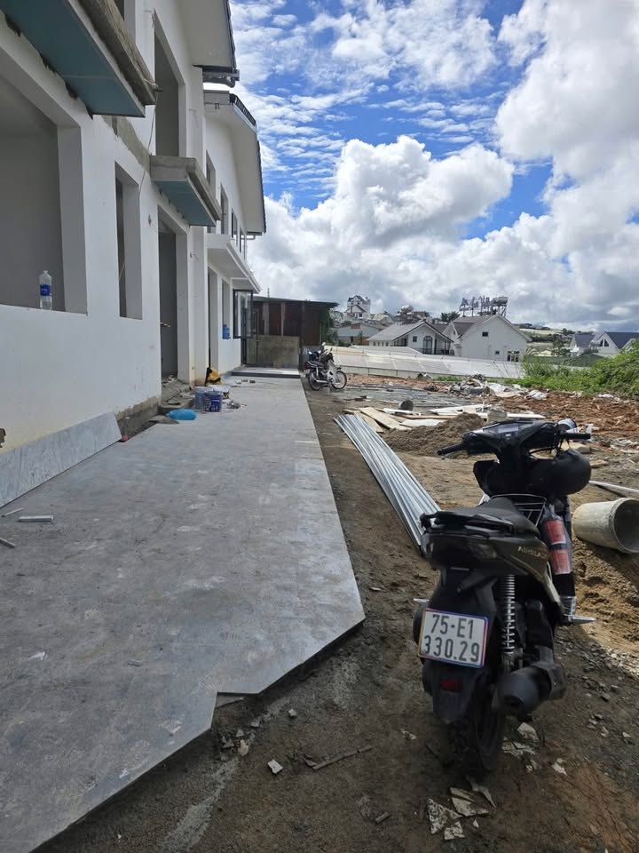 Nhà phố Đà Lạt 72m² giá 3.9 tỷ - Gần chợ số 6, ô tô vào tận nơi!