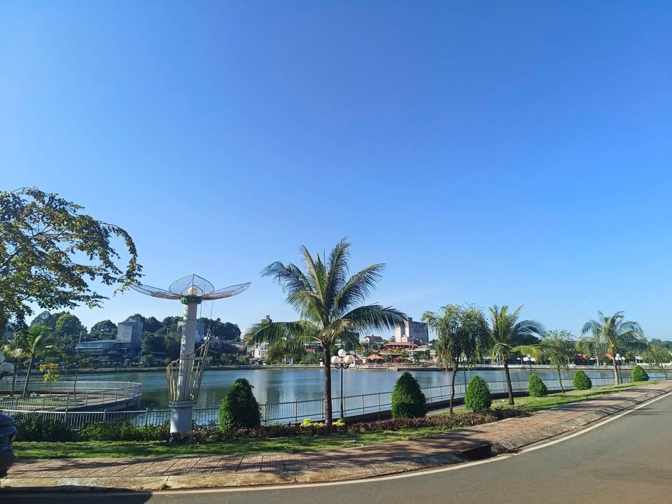 Đất nền Bù Gia Mập 175m² giá 2.8 tỷ - Vị trí kinh doanh đắc địa!