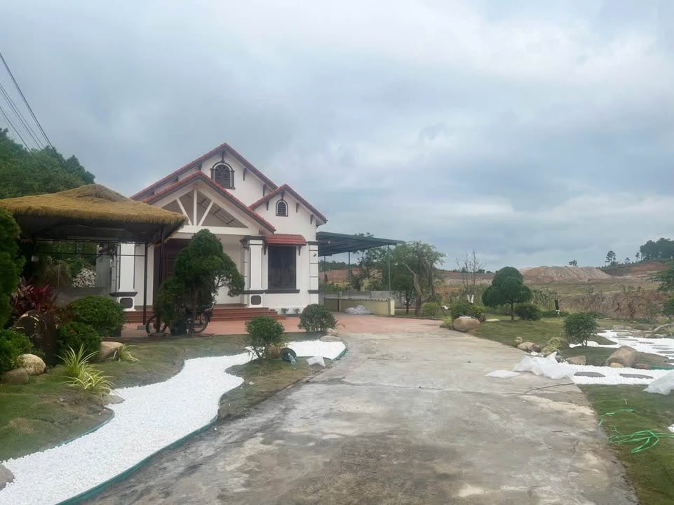 Đất nền Hoành Bồ 900m² giá 5.2 tỷ - Sở hữu ngay vị trí trung tâm!