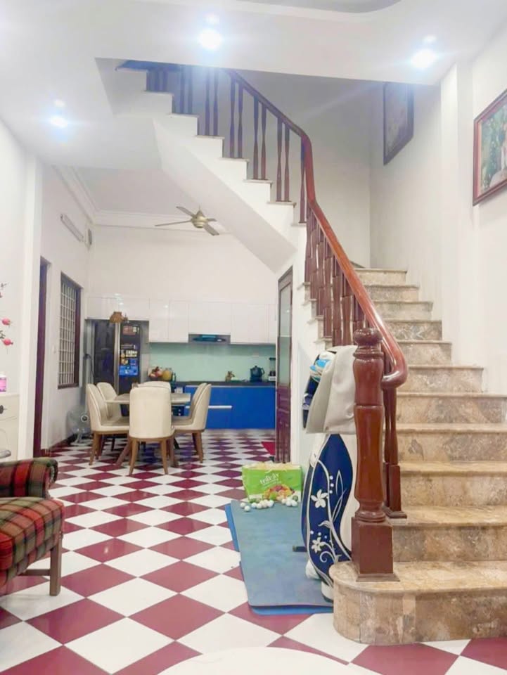 Cho thuê nhà ngõ ô tô Vương Thừa Vũ 50m² giá 14 triệu - Phù hợp cho văn phòng và gia đình!