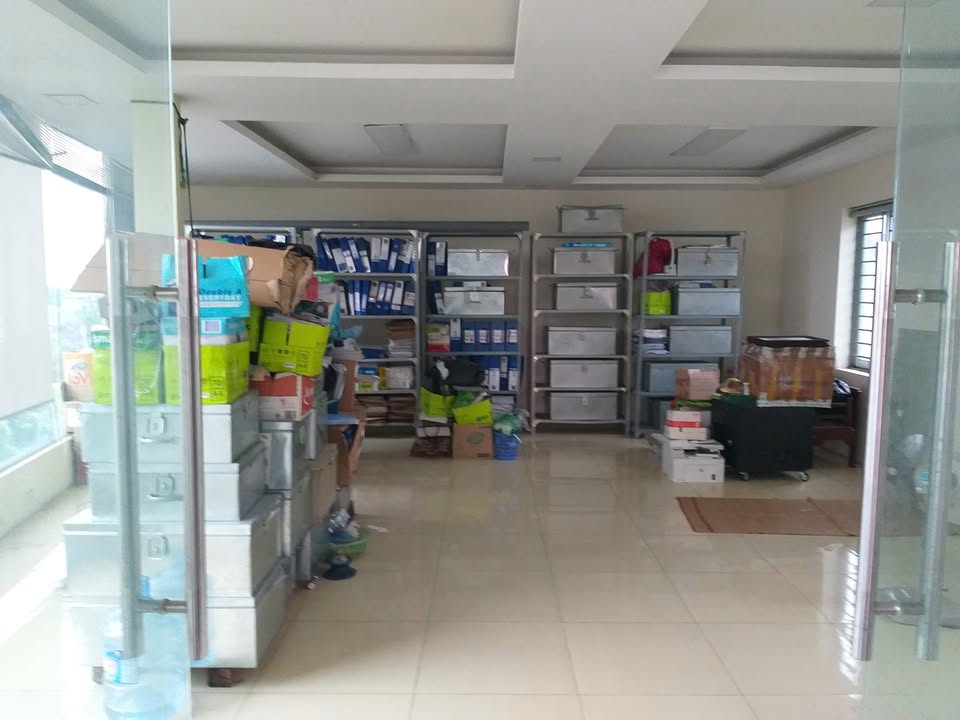 Cho thuê văn phòng tại phố Linh Đường 140m² chỉ 12 triệu/tháng - Bảo vệ 24/7 và chỗ để xe thoải mái!