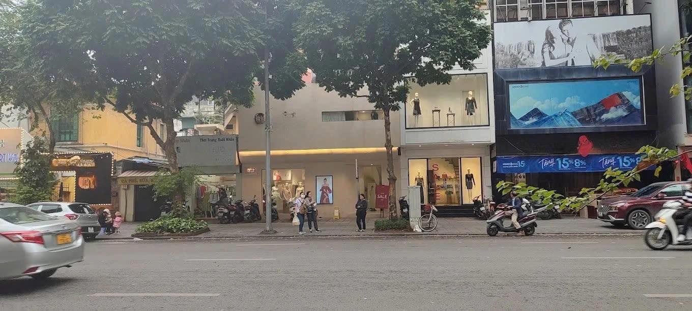 Cho thuê nhà mặt phố Bà Triệu, Hoàn Kiếm 76m² giá 65 triệu - Mô hình kinh doanh đa dạng!