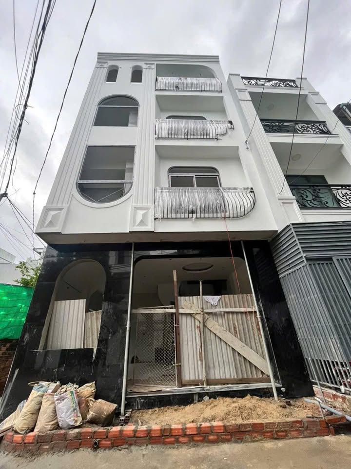 Nhà 4 tầng đường nội bộ ô tô P. Ngô Mây, 44m² giá 5.3 tỷ - Dọn vào ở ngay!