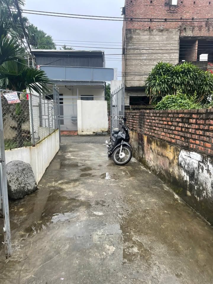 Đất lô góc Xóm 5 – Đông Dư 33,3m² giá 3 tỷ - Pháp lý rõ ràng, thuận tiện di chuyển!