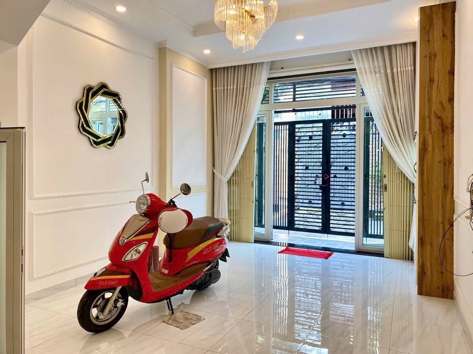 Nhà riêng Quận 3 64m² giá 13.99 tỷ - Sẵn sàng vào ở ngay!