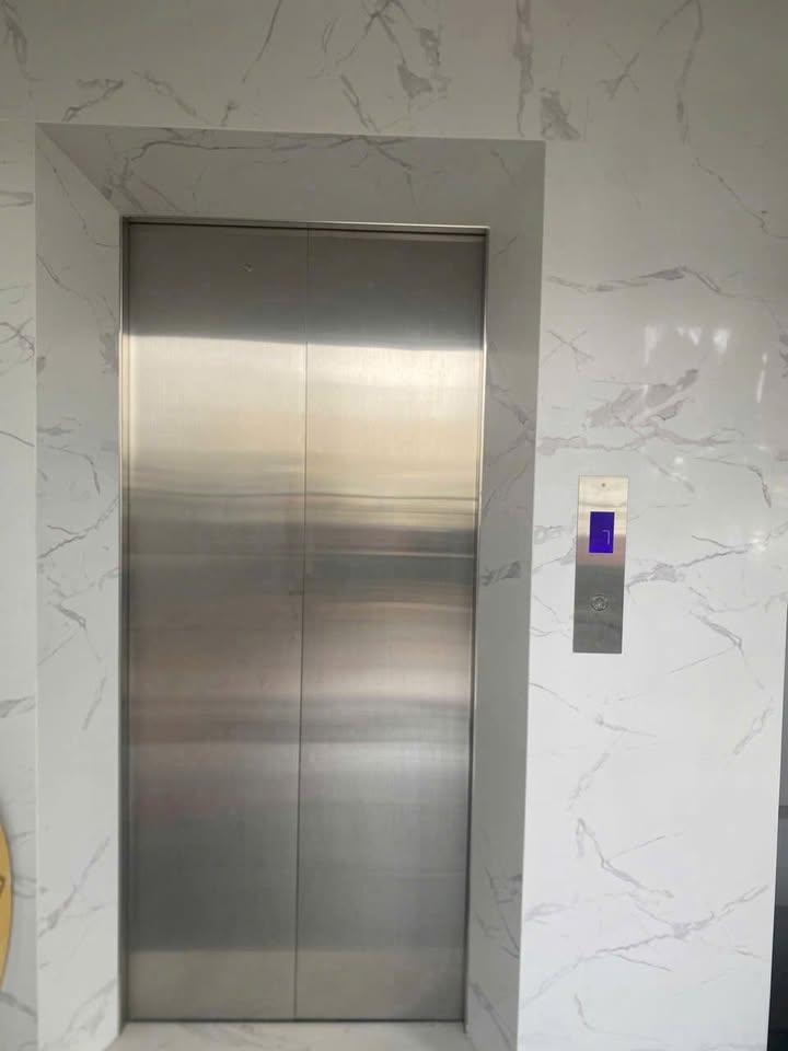 Nhà cho thuê lô góc Kinh doanh tại Lạc Trung, 99m² giá 26 triệu - Cơ hội vàng cho doanh nghiệp!