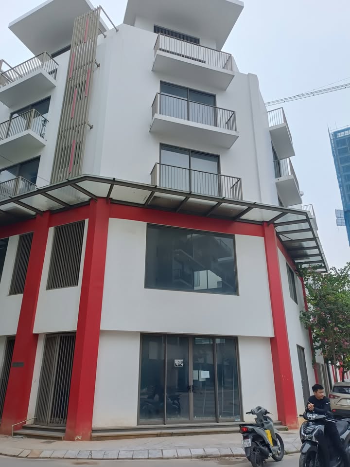 Nhà cho thuê đường Nguyễn Sơn, Long Biên, 135m² giá 28 triệu - Phù hợp làm văn phòng hoặc lớp học!