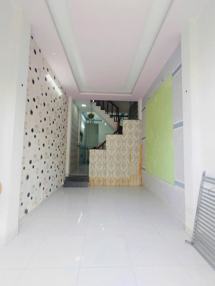 Nhà nguyên căn cho thuê tại Lê Hồng Phong, Quy Nhơn 2PN giá 5 triệu - Không gian sống thoải mái!