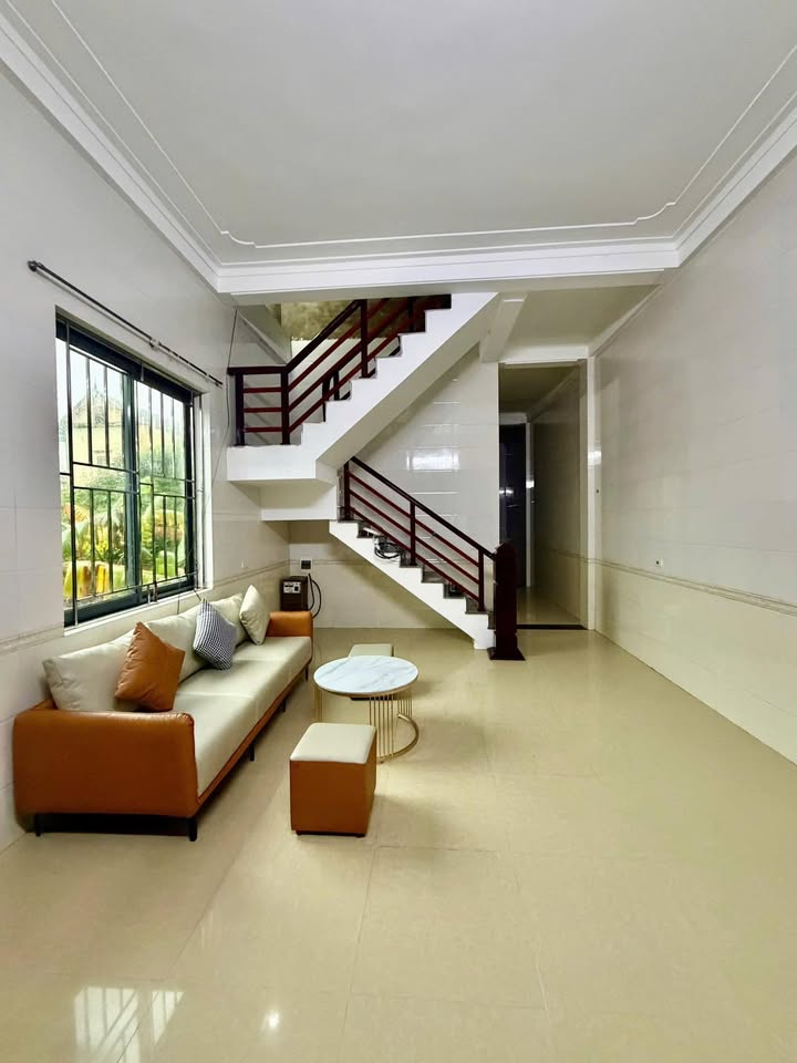 Nhà riêng Vinh Tân 92.5m² giá 3 tỷ - Gần chợ tiện lợi!