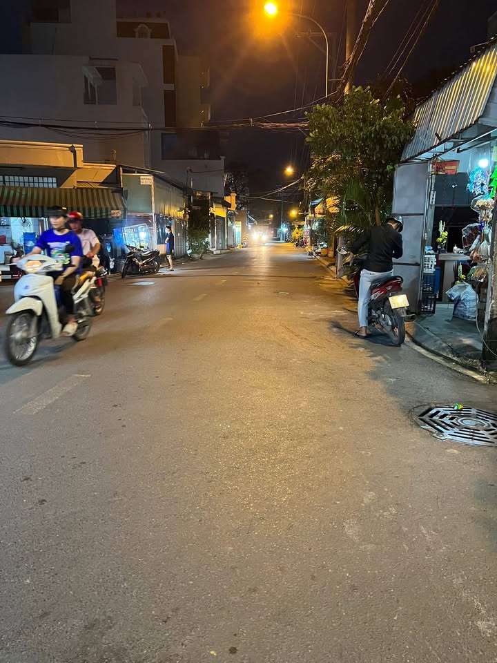 Nhà mặt tiền TCH34, phường Tân Chánh Hiệp, quận 12, 112m², giá 7.5 tỷ - Mặt tiền kinh doanh đắc địa!