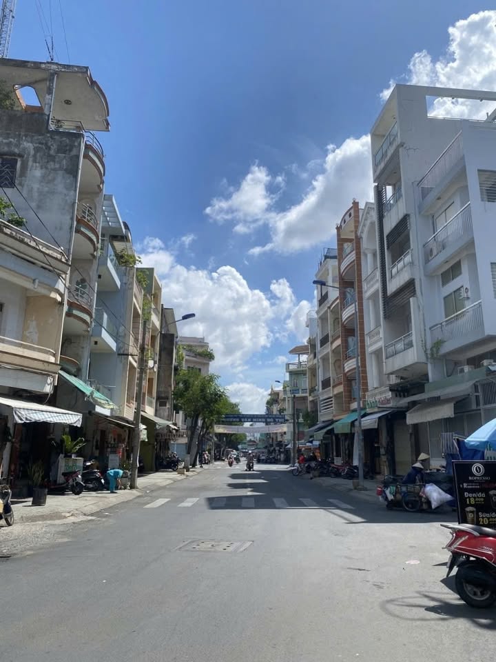 Nhà mặt tiền Lò Siêu, phường 16, quận 11, 66m² giá 12.5 tỷ - Kinh doanh đa ngành nghề!