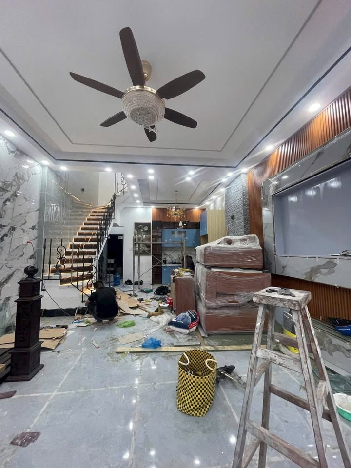 Nhà 1 trệt 1 lầu hẻm Trần Bình Trọng, Sóc Trăng, 108m² giá 2 tỷ - Xây mới đẹp mắt!