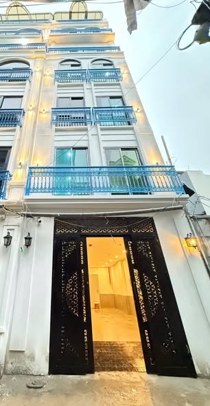 Căn hộ CCMN phố Bưởi, Ba Đình 48m² giá 19.9 tỷ - Dòng tiền ổn định 75 triệu/tháng!