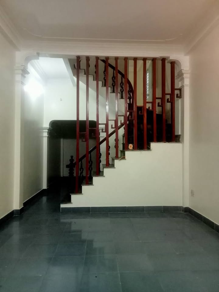 Nhà 2,5 tầng ngõ Cù Chính Lan, TP Nam Định 48m² giá 1,78 tỷ - Thiết kế gọn gàng, ở ngay!