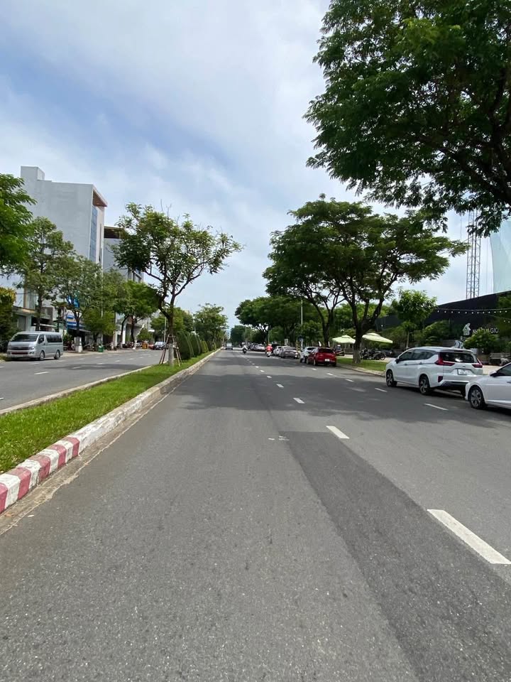 Nhà FrontHouse 2 mặt tiền đường Nguyễn Phong Sắc, Khuê Trung, Cẩm Lệ – Giá chỉ 11 tỷ!