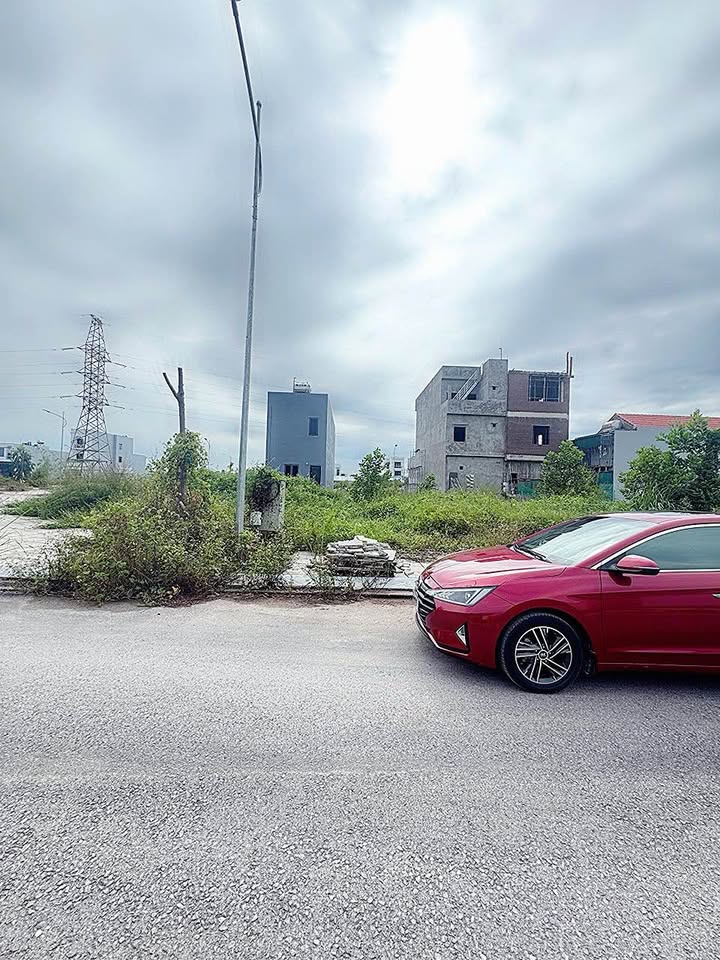 Đất nền Ninh Dương Móng Cái 95m² giá 2 tỷ - Khu vực thoáng đãng, đầu tư sinh lời!