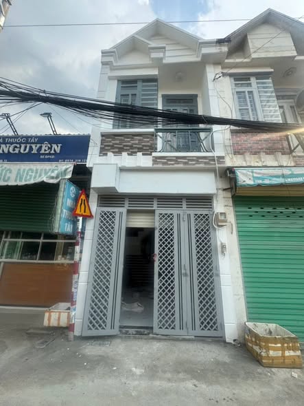 Nhà mặt tiền 567 Đường Nhựa, Quận 12, 24m² giá 1.89 tỷ - Vị trí kinh doanh đắc địa!