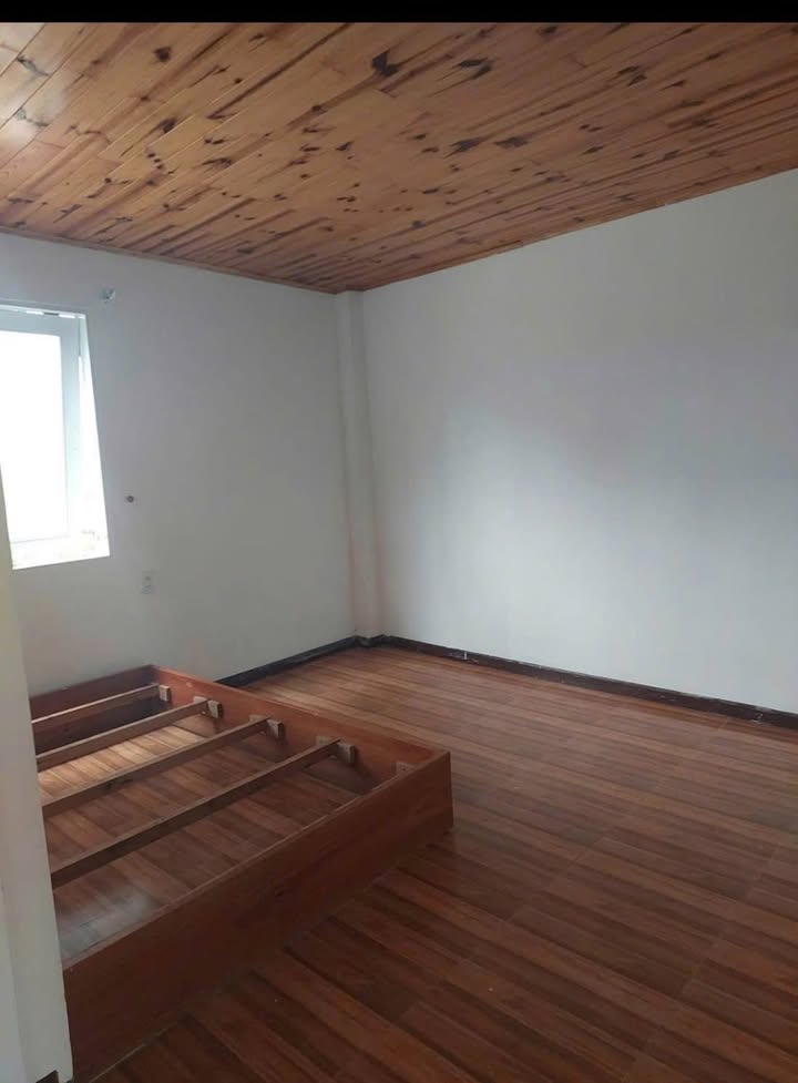 Nhà nguyên căn 3PN đường Lữ Gia, Đà Lạt 70m² - Giá thuê 7 triệu/tháng