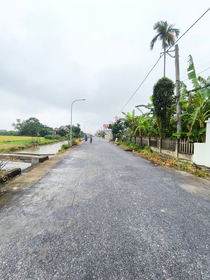 Đất Xóm 4 Nghĩa Phong 171m² giá 1 tỷ - Có nhà cấp 4, sẵn sàng vào ở ngay!