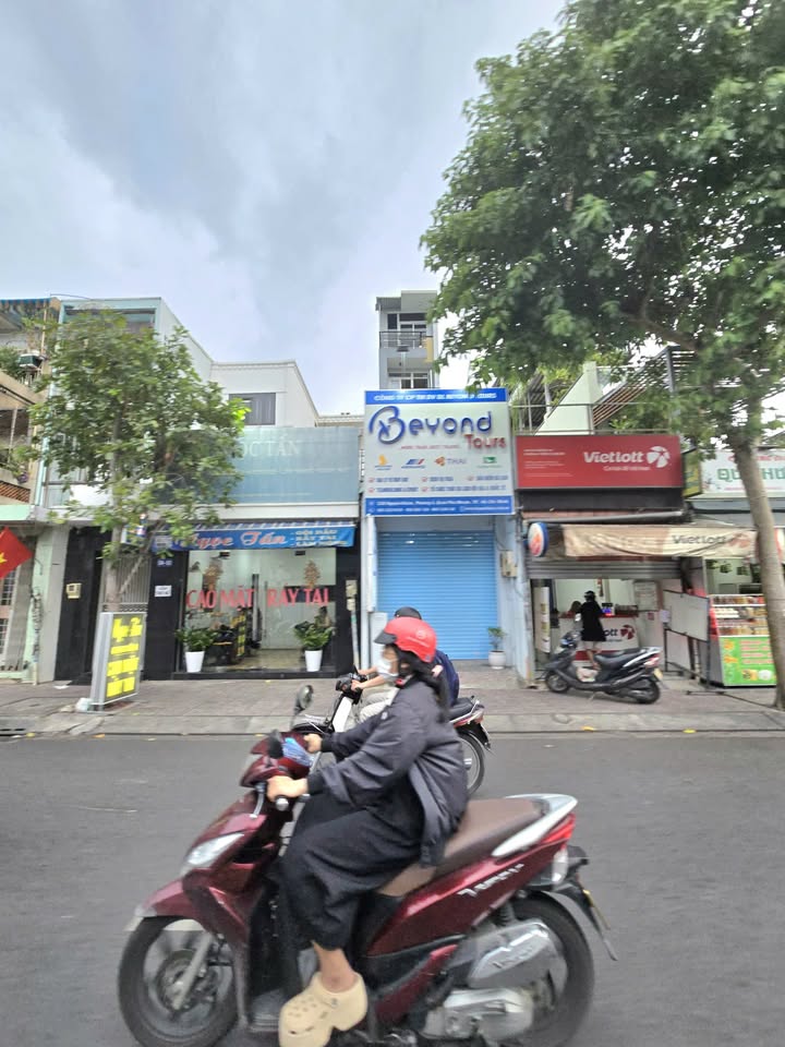 Nhà mặt tiền 532-534 Nguyễn Kiệm, Phú Nhuận 198m² giá 36.5 tỷ - Đầu tư sinh lời ngay!