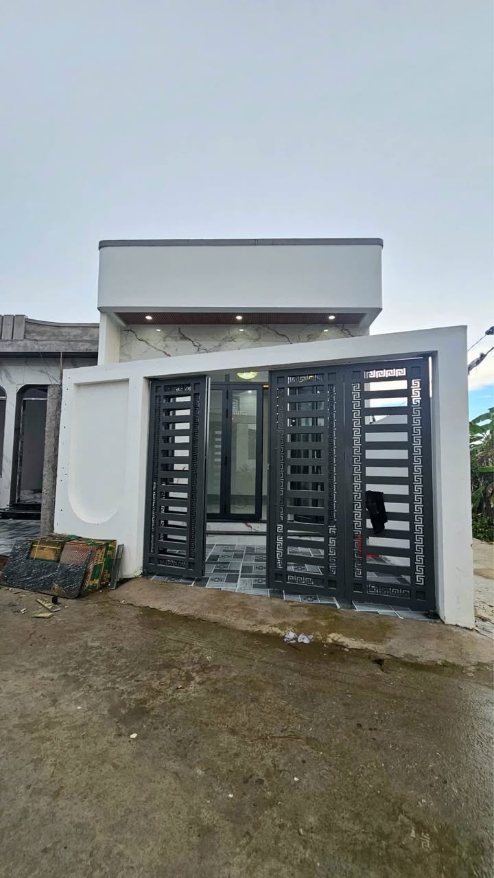 Nhà mới hoàn thiện tại An Bình, Rạch Giá 90m² giá 1.4 tỷ - Thiết kế hiện đại, ô tô vào tận nhà!