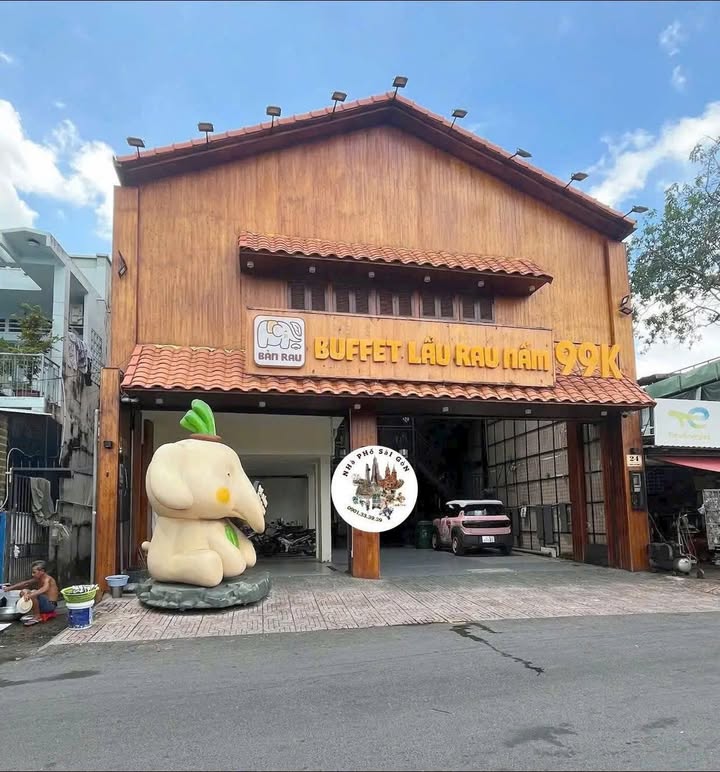 Nhà cho thuê Phạm Văn Đồng 550m² - Vị trí đắc địa ngay trục đường huyết mạch!